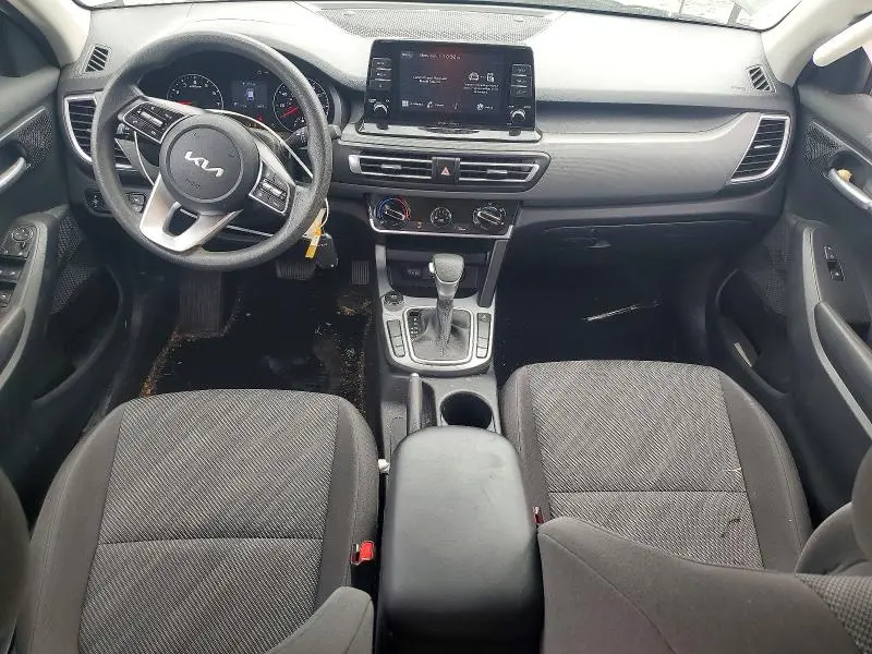 2022 KIA SELTOS LX  