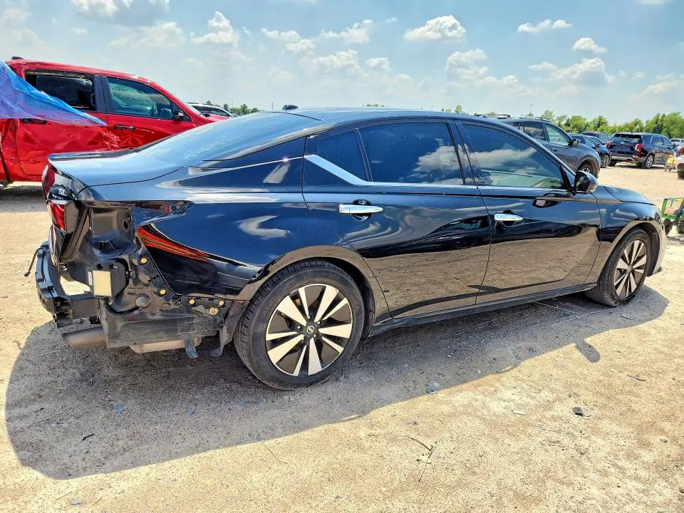 2019 NISSAN ALTIMA SL  