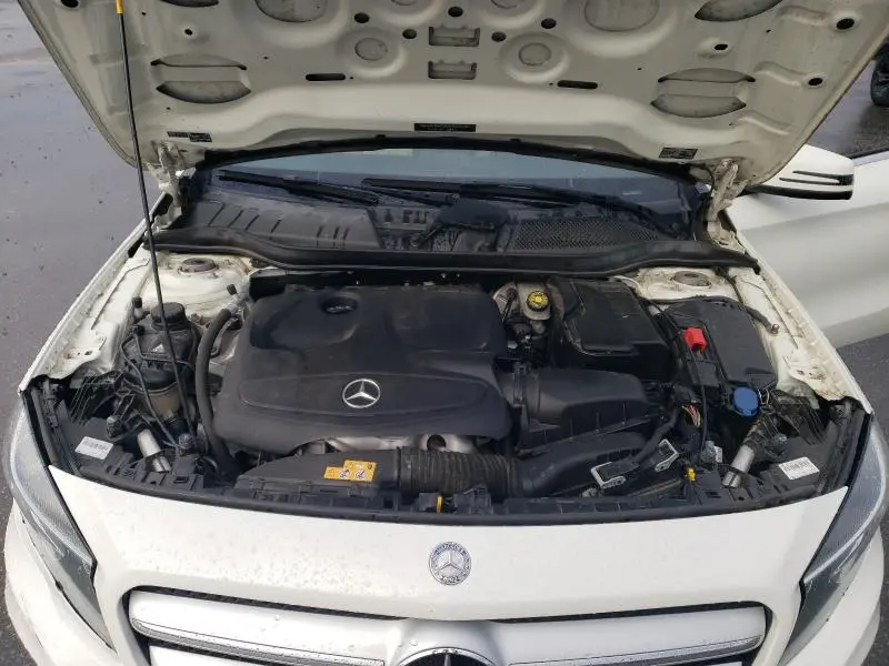 2017 MERCEDES-BENZ GLA 250  