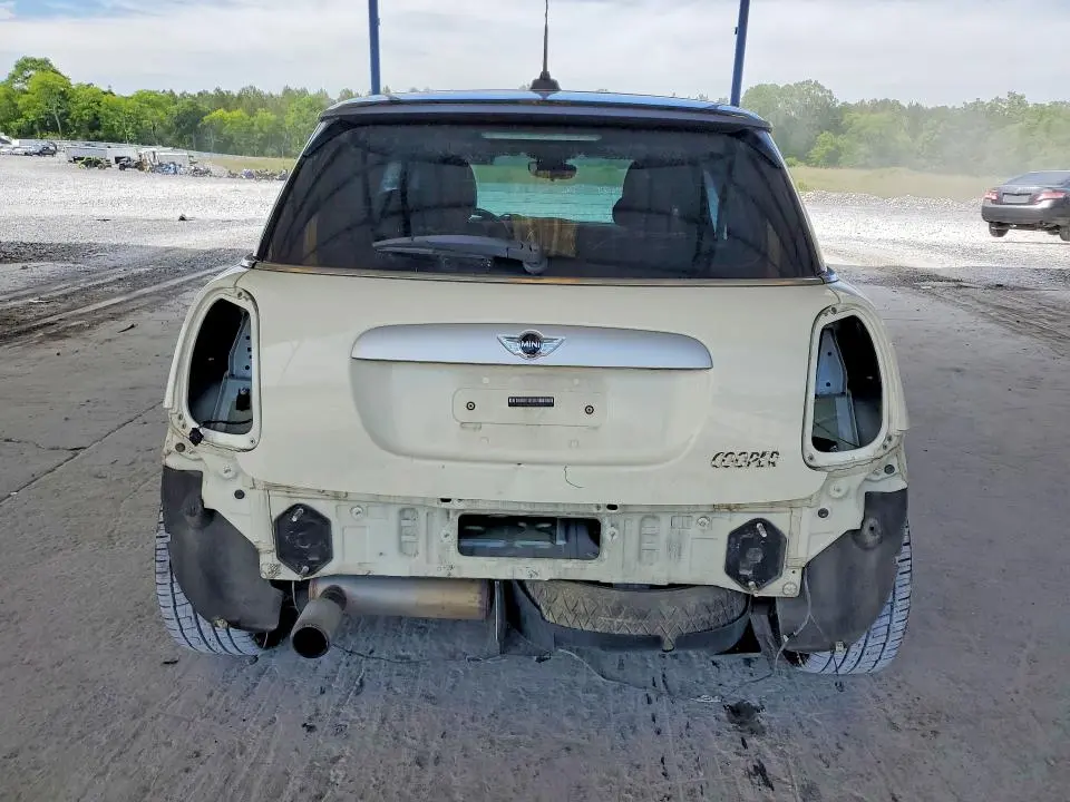2014 MINI COOPER   