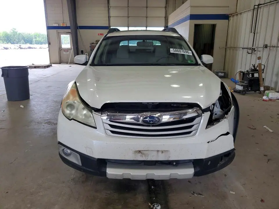 2011 SUBARU OUTBACK 3.6R LIMITED  