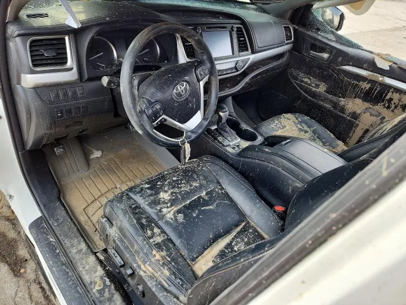 2016 TOYOTA HIGHLANDER XLE  