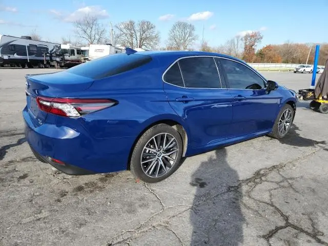 2023 TOYOTA CAMRY XLE  