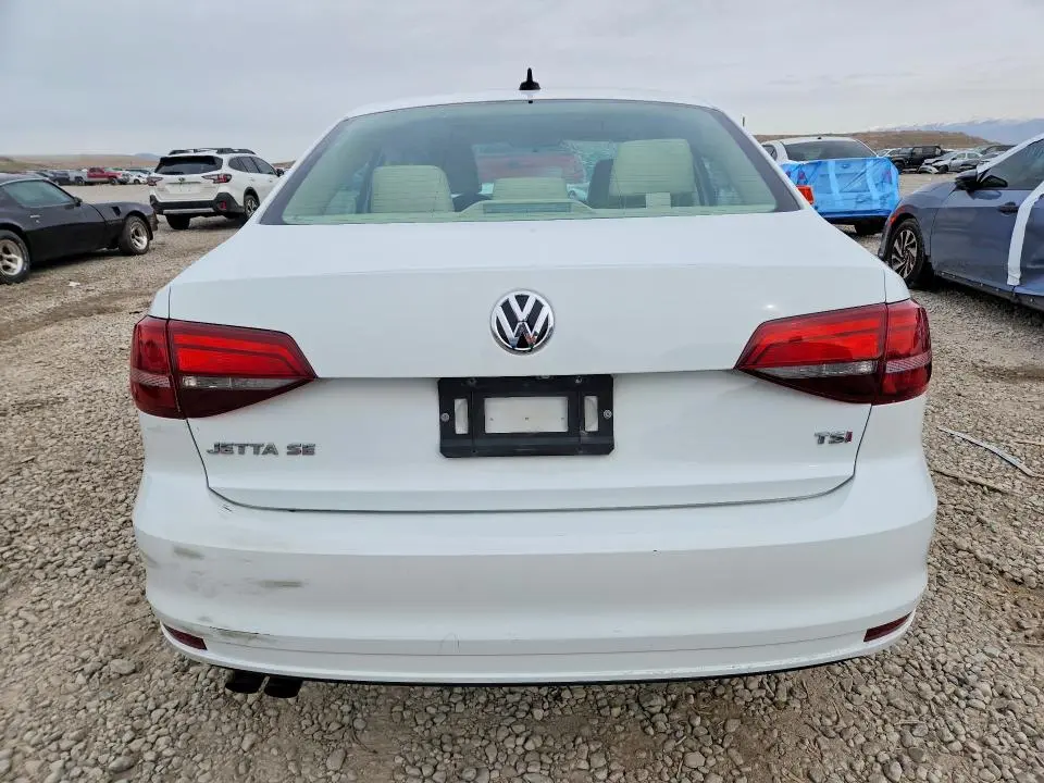 2017 VOLKSWAGEN JETTA SE  