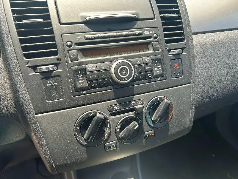 2012 NISSAN VERSA 1.8 S  