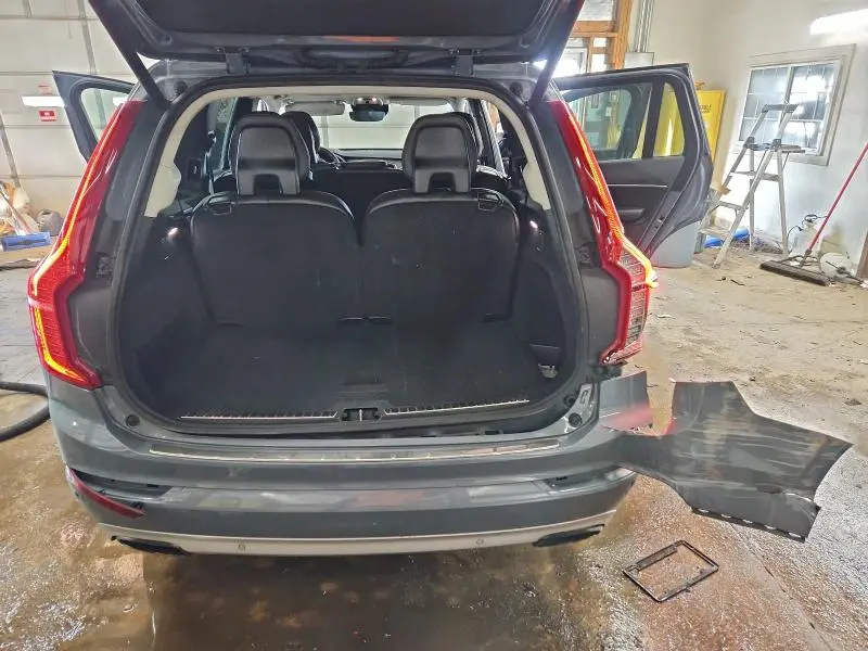 2020 VOLVO XC90 T5 MOMENTUM  