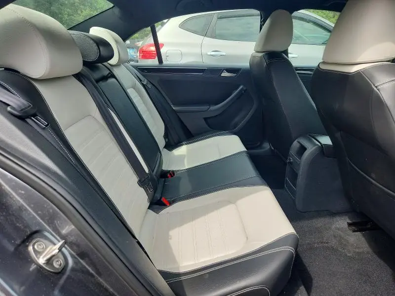 2015 VOLKSWAGEN JETTA SE  