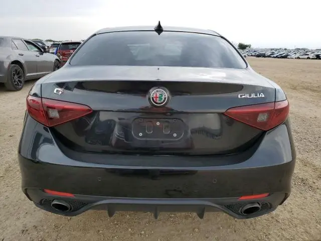 2018 ALFA ROMEO GIULIA TI Q4  