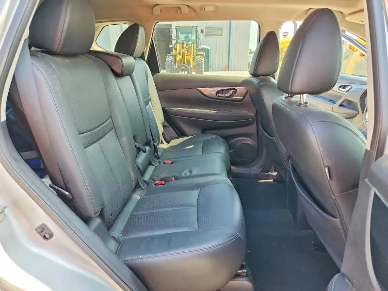 2015 NISSAN ROGUE SL  
