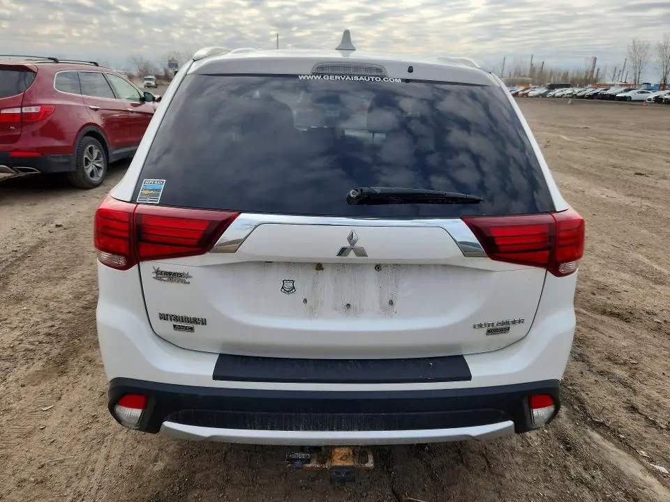 2018 MITSUBISHI OUTLANDER SE  