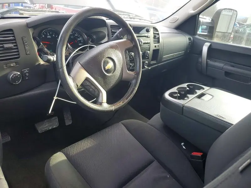 2011 CHEVROLET SILVERADO K1500 LT  