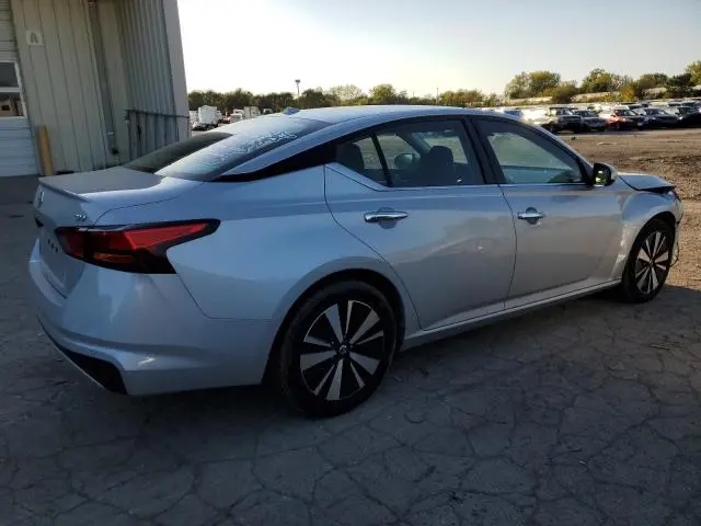 2021 NISSAN ALTIMA SV  