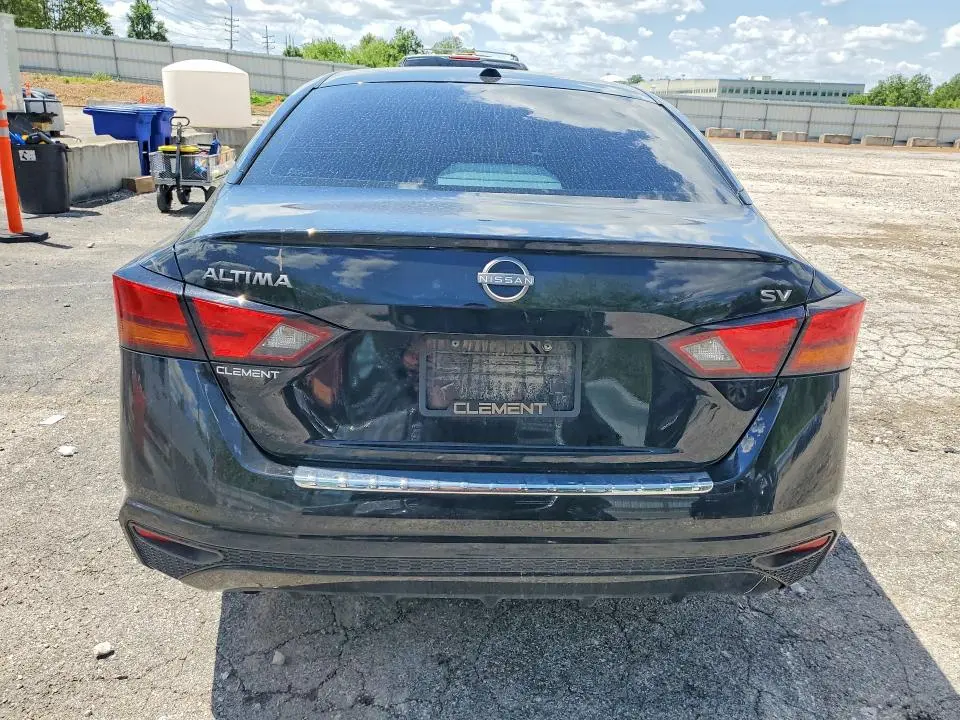2023 NISSAN ALTIMA SV  