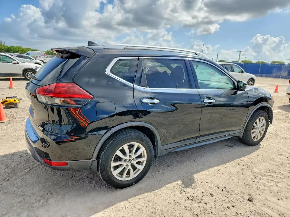 2018 NISSAN ROGUE SV  