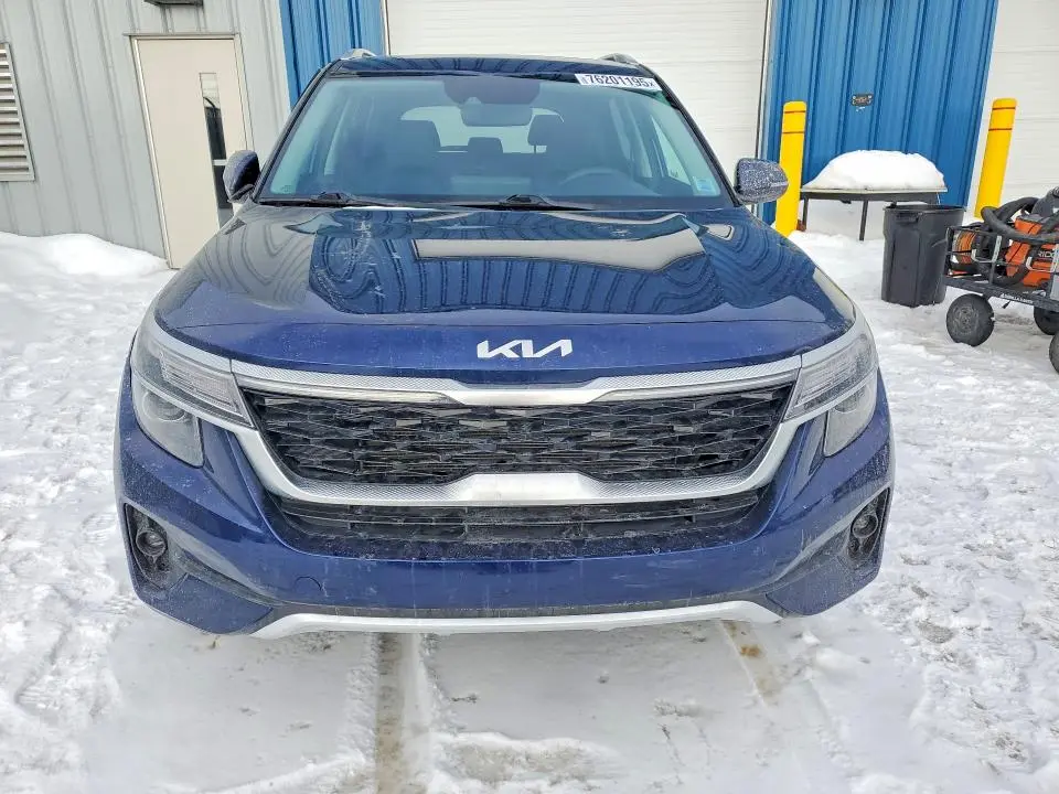 2023 KIA SELTOS S  