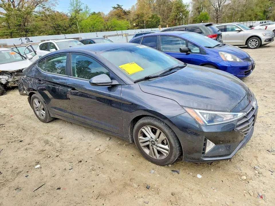 2020 HYUNDAI ELANTRA SEL  