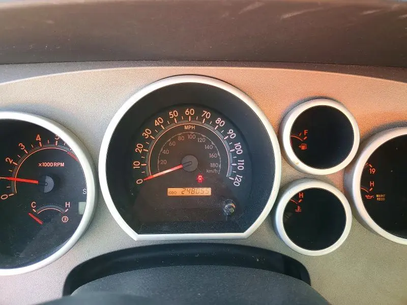 2010 TOYOTA TUNDRA CREWMAX SR5  
