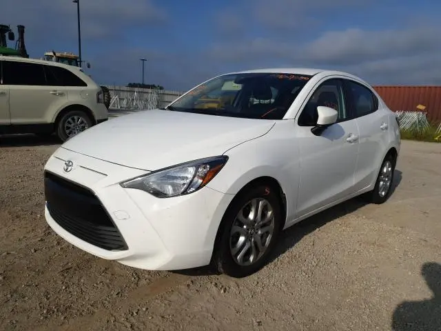2018 TOYOTA YARIS IA
