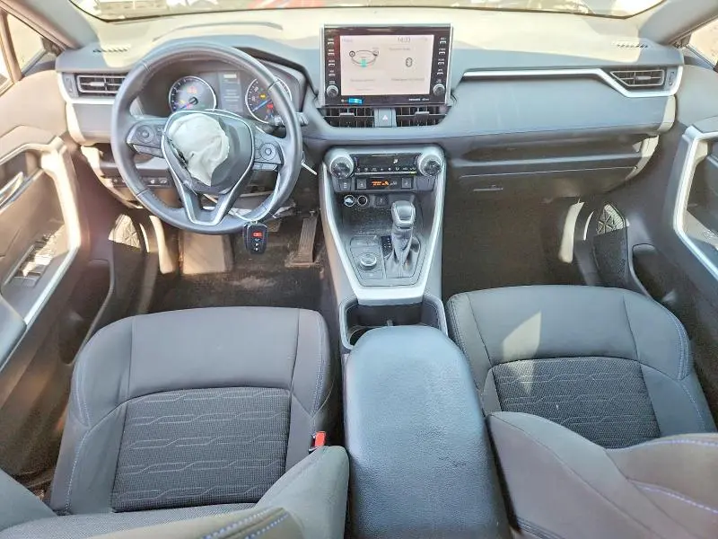 2022 TOYOTA RAV4 SE  