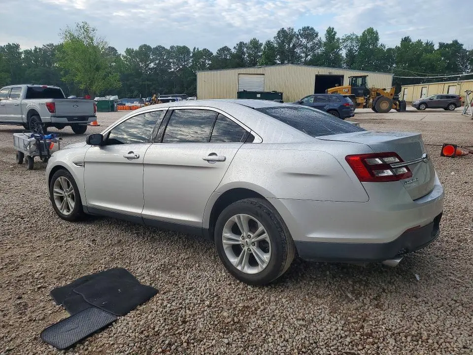 2017 FORD TAURUS SE  