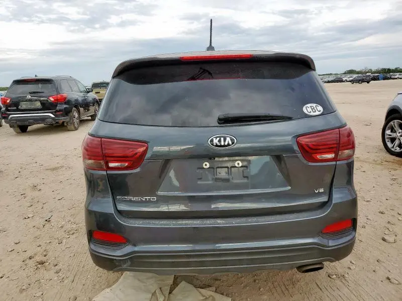 2020 KIA SORENTO S  