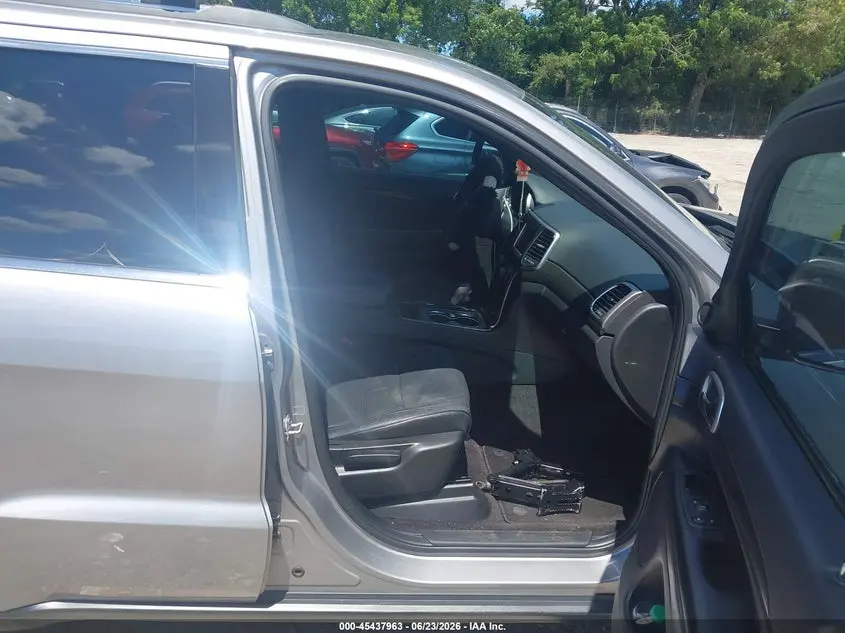 2018 JEEP GRAND CHEROKEE LAREDO E 4X2