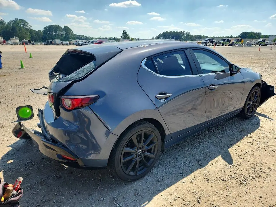 2025 MAZDA 3 PREFERRED  