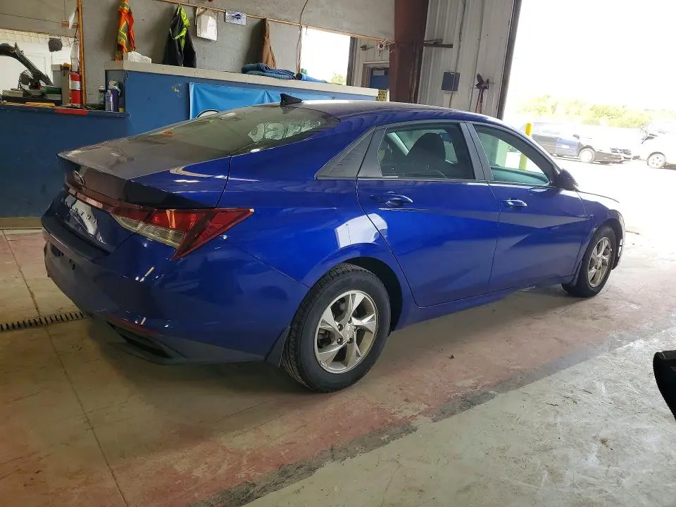 2023 HYUNDAI ELANTRA SE  