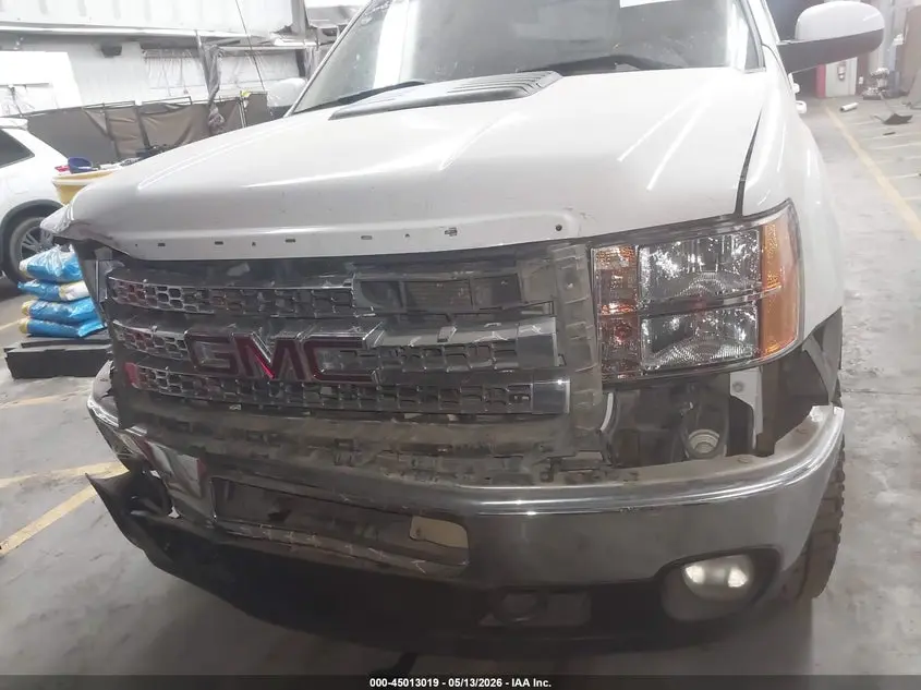 2013 GMC SIERRA 2500HD SLT