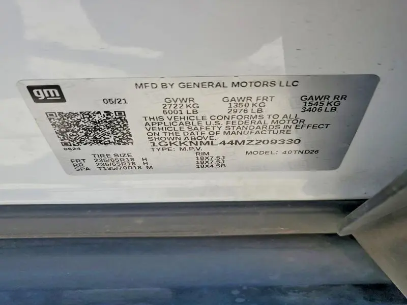 2021 GMC ACADIA SLT  