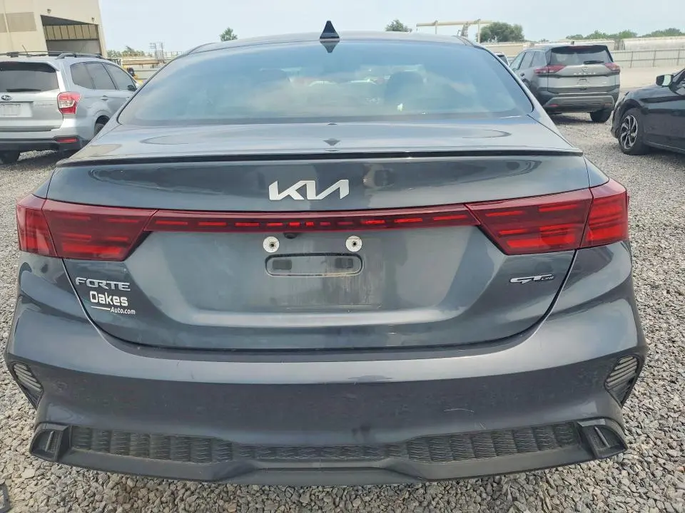 2024 KIA FORTE GT LINE  