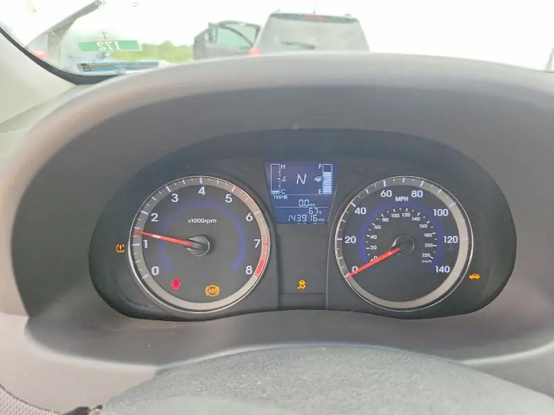 2015 HYUNDAI ACCENT GLS  