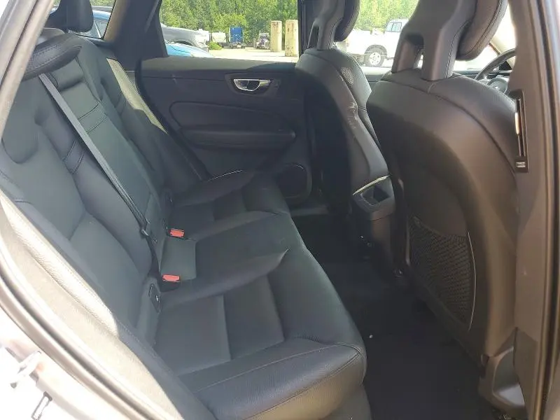 2019 VOLVO XC60 T5 MOMENTUM  