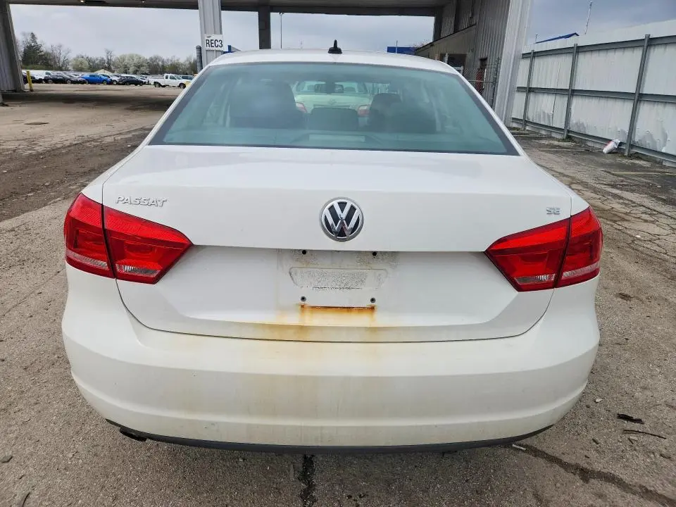 2012 VOLKSWAGEN PASSAT SE  