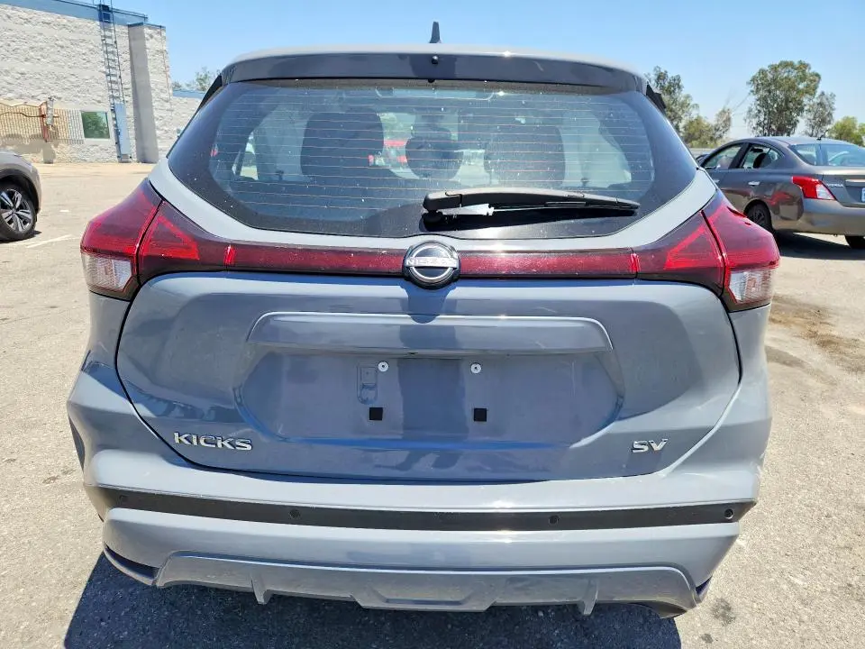 2024 NISSAN KICKS SV  