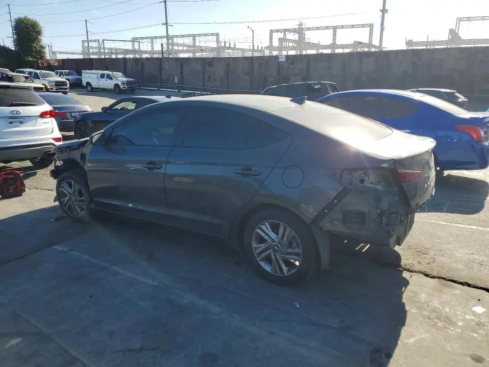 2020 HYUNDAI ELANTRA SEL  