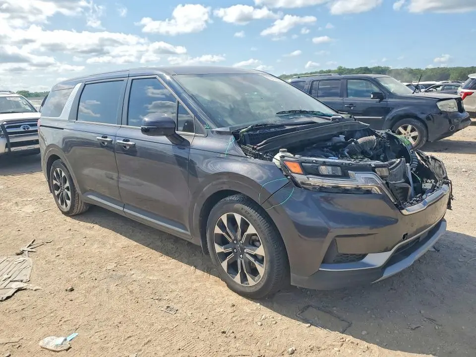 2024 KIA CARNIVAL EX  