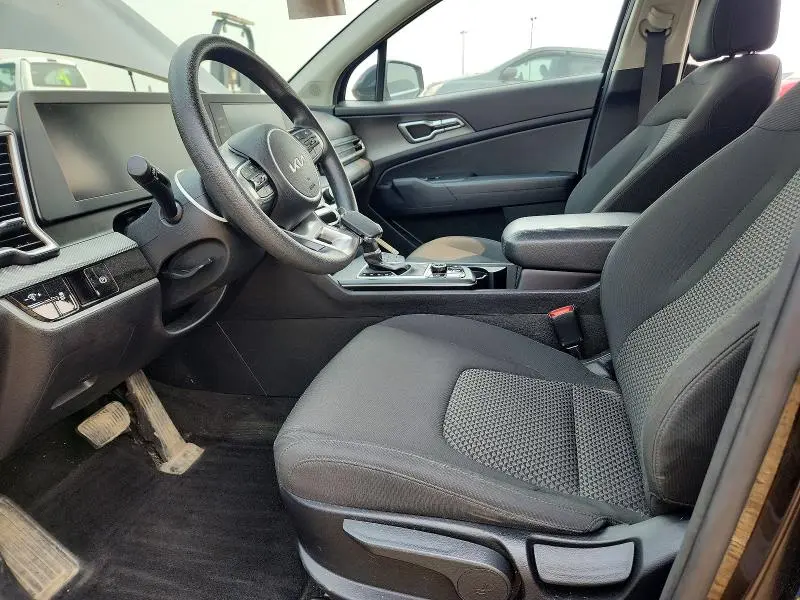 2023 KIA SPORTAGE LX  