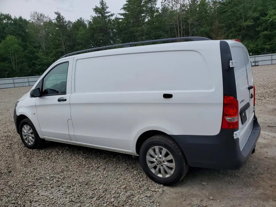 2022 MERCEDES-BENZ METRIS   
