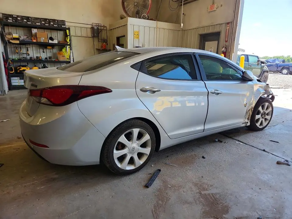 2014 HYUNDAI ELANTRA SE  