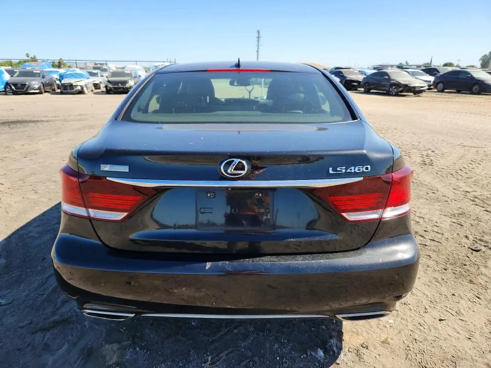 2017 LEXUS LS 460  