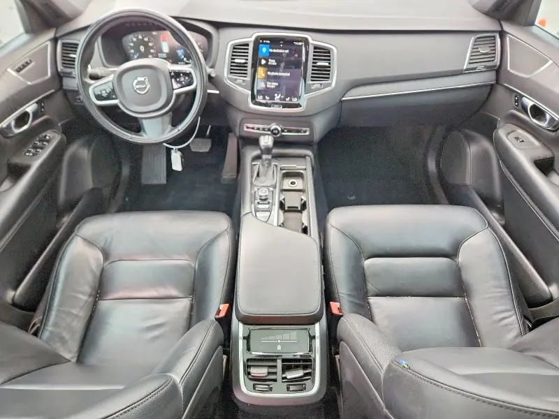 2020 VOLVO XC90 T5 MOMENTUM  