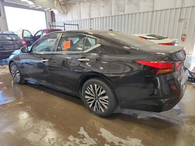 2023 NISSAN ALTIMA SV  