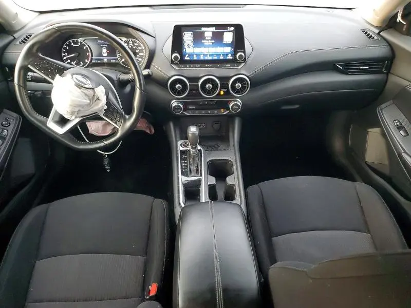 2022 NISSAN SENTRA SV  