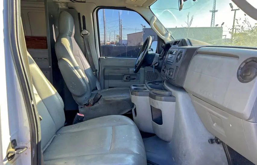 2010 FORD ECONOLINE E250 VAN  