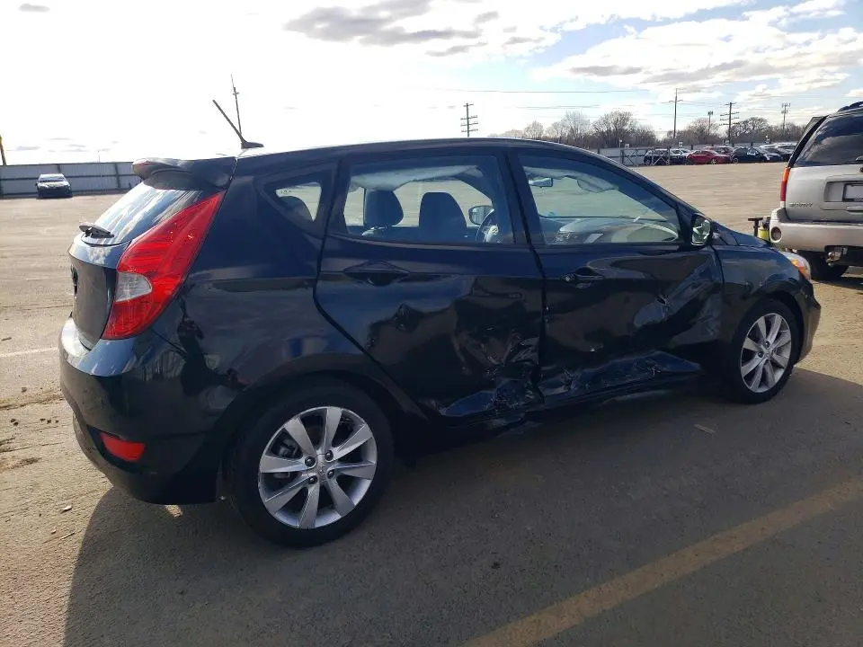 2014 HYUNDAI ACCENT SE  