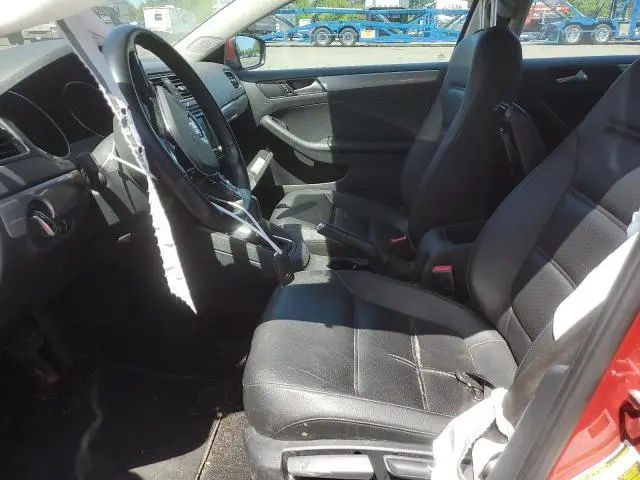 2016 VOLKSWAGEN JETTA SE  