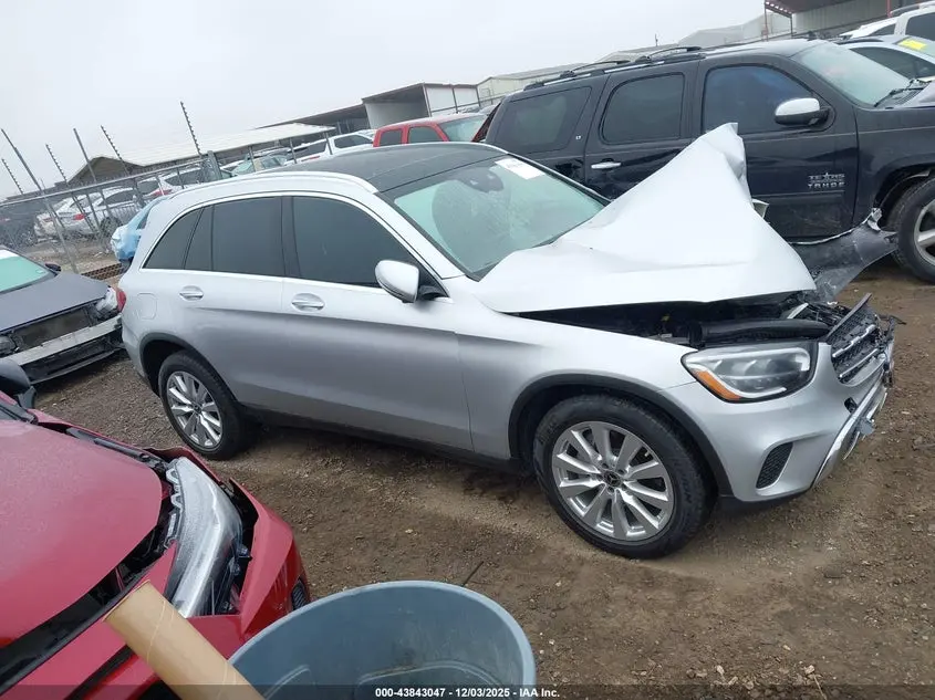 2020 MERCEDES-BENZ GLC 300  