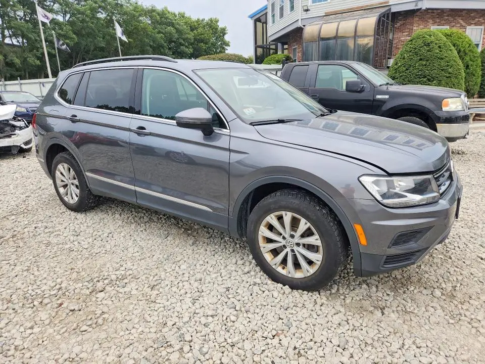 2018 VOLKSWAGEN TIGUAN SE  