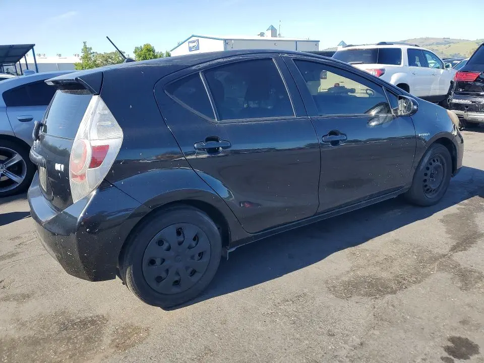 2013 TOYOTA PRIUS C TWO  